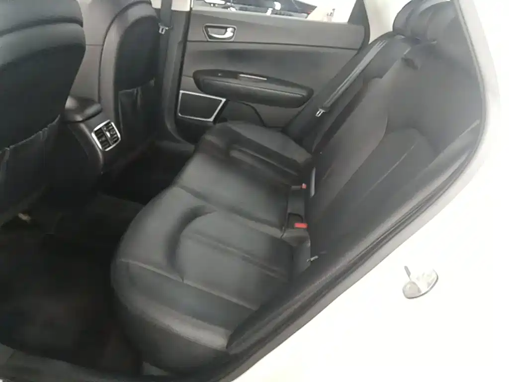 Kia K5 — миниатюра 17