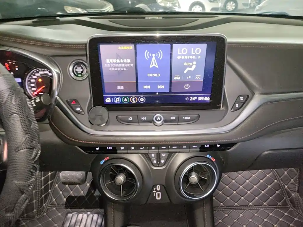 Chevrolet Blazer — миниатюра 13