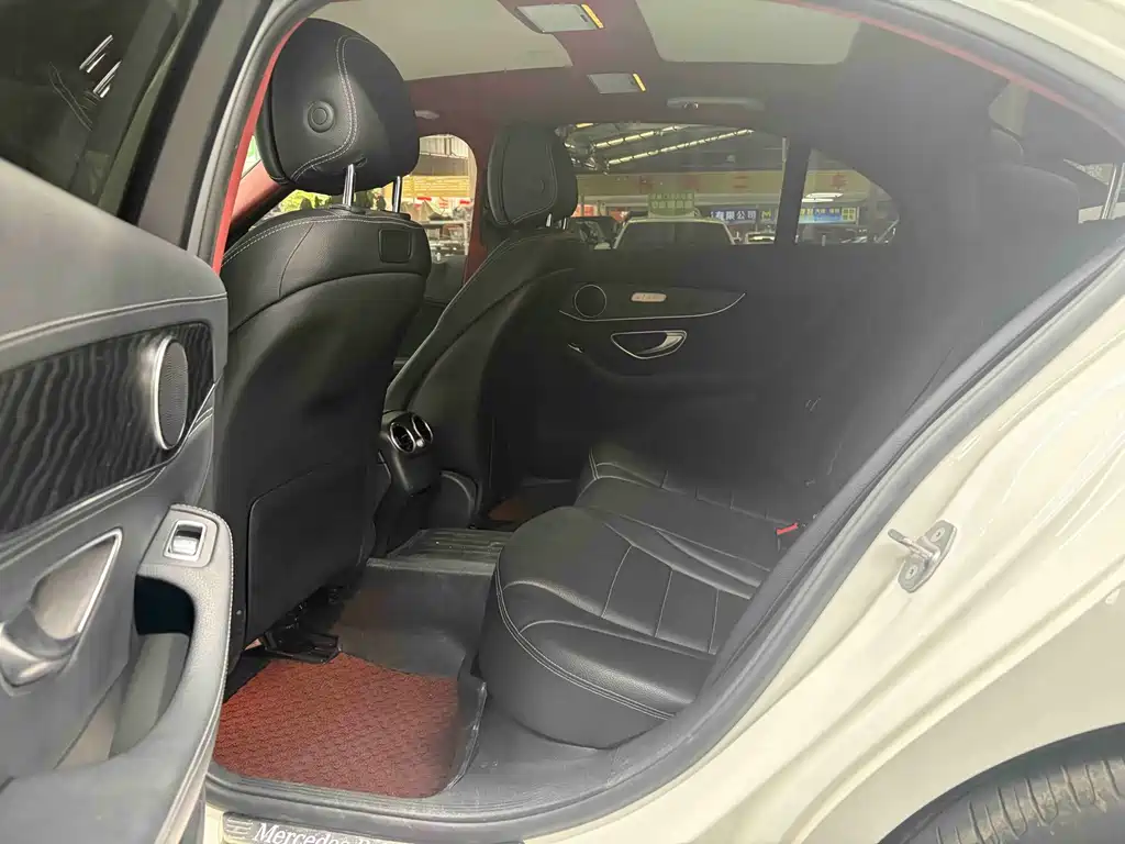 Mercedes-Benz C-Class — миниатюра 4