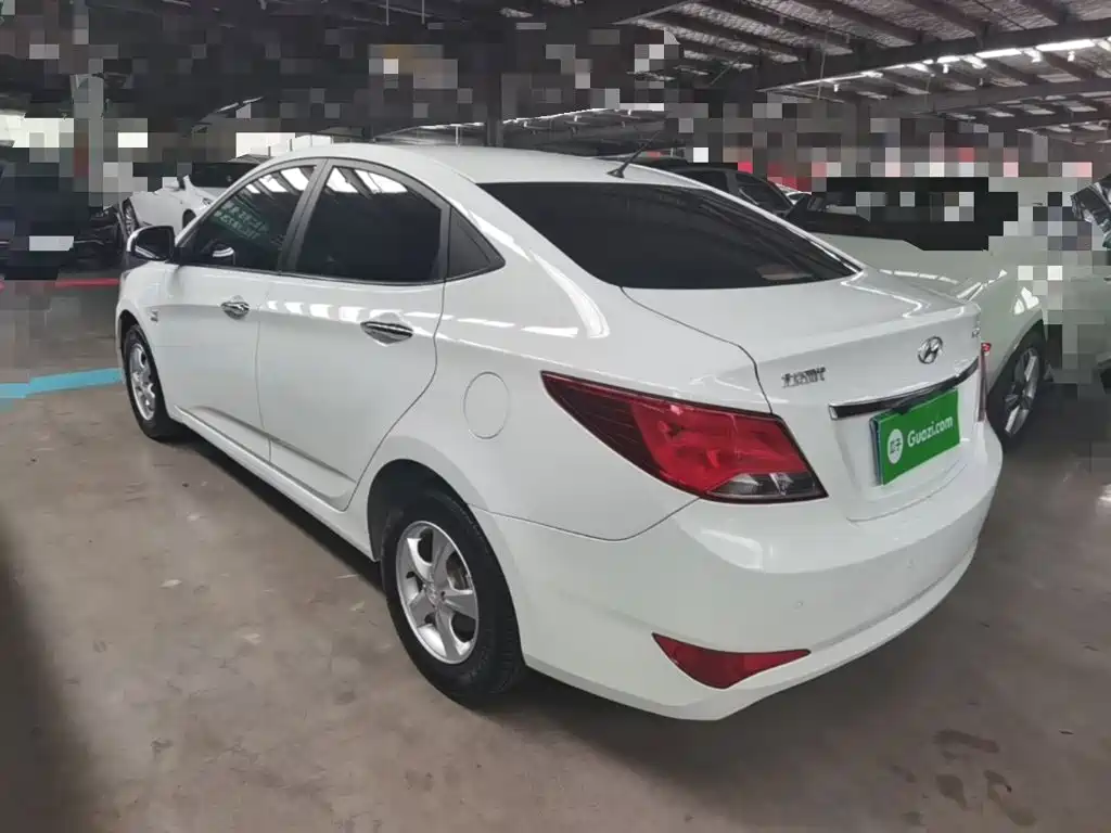 Hyundai Verna — миниатюра 5