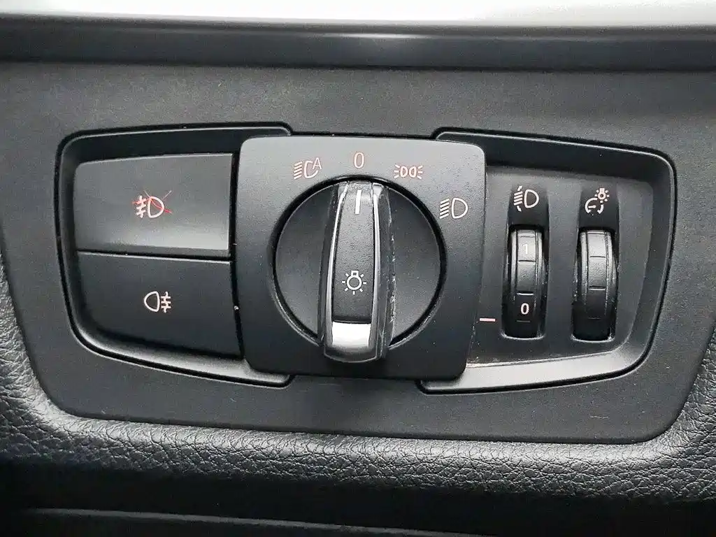 BMW 3 Series — миниатюра 21