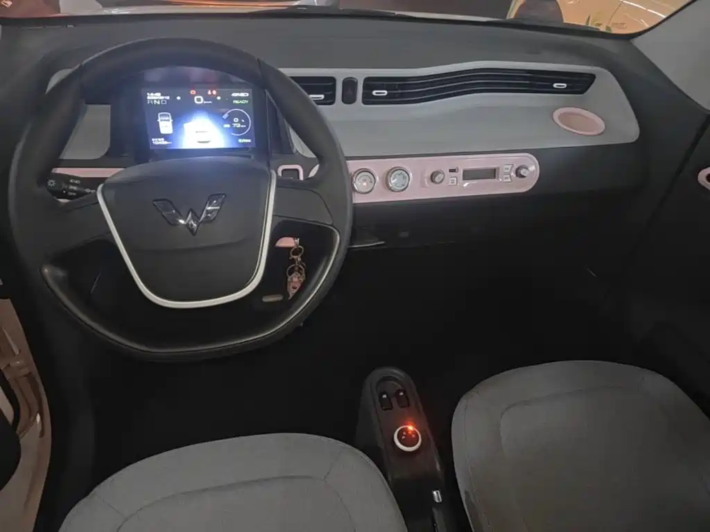 Wuling MINIEV — миниатюра 10