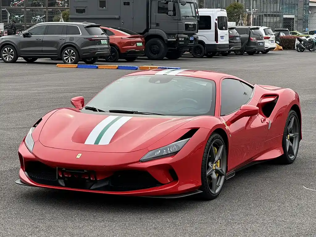Ferrari F8 2023