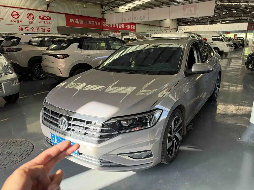 Volkswagen Sagitar