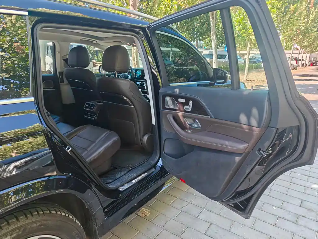 Mercedes-Benz GLS — миниатюра 9