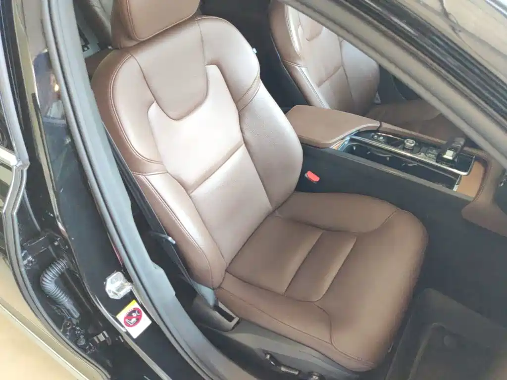 Volvo S90 — миниатюра 25