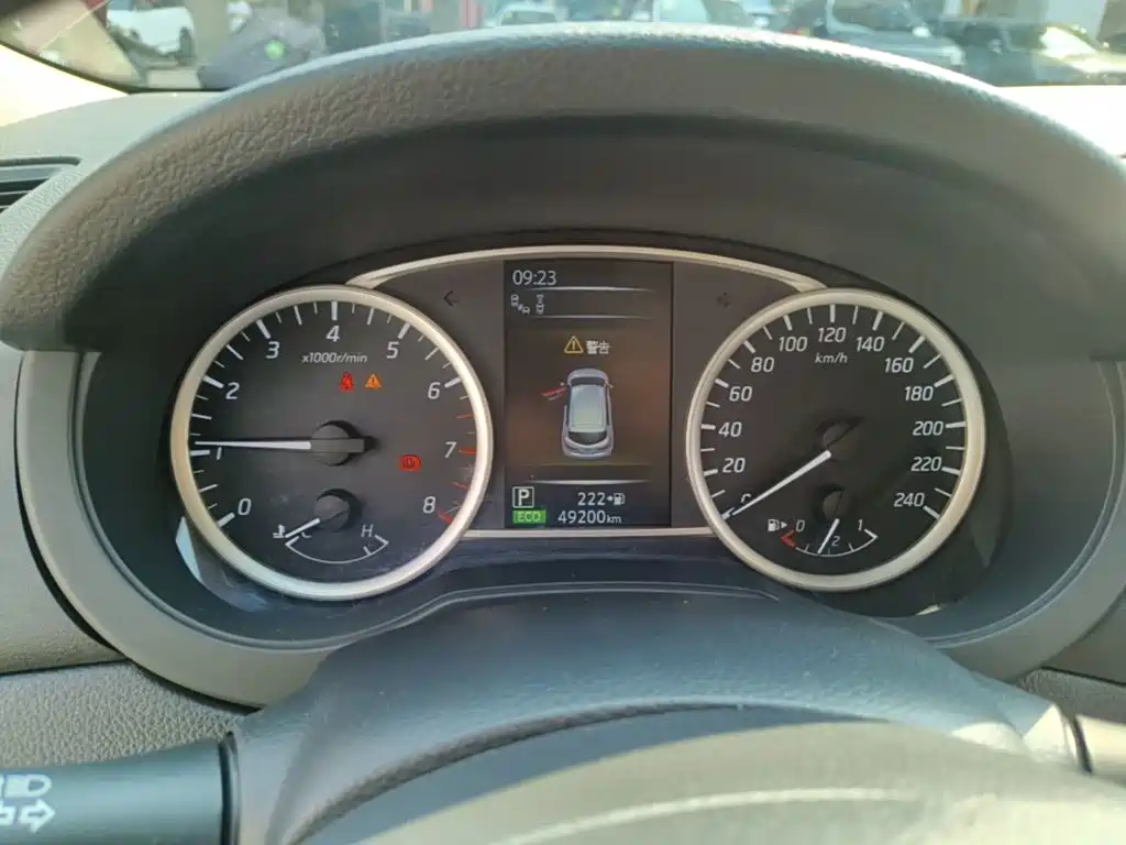 Nissan Tiida — миниатюра 12