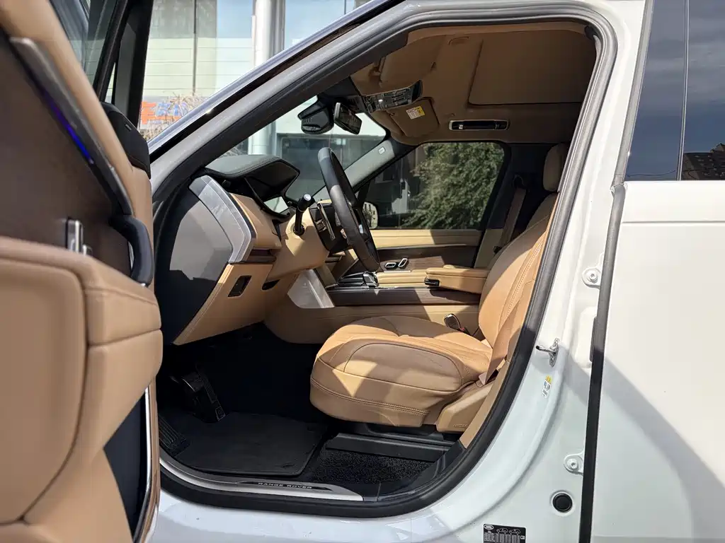 Land Rover Range Rover — миниатюра 9