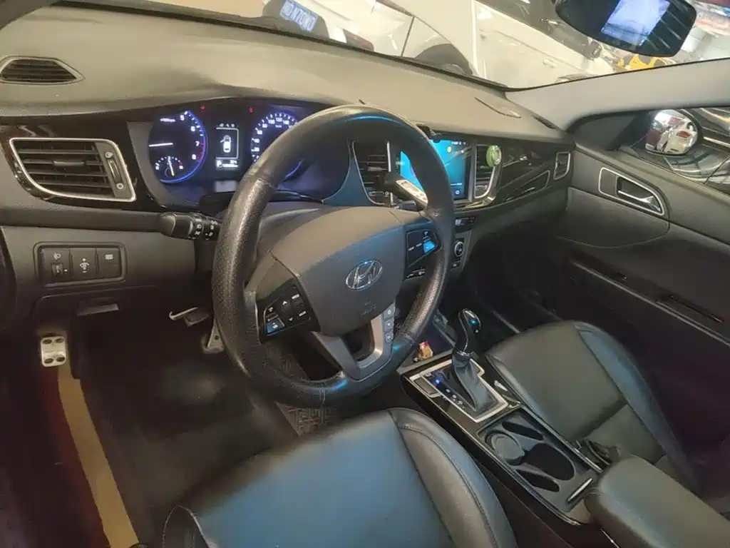 Hyundai Mistra — миниатюра 11