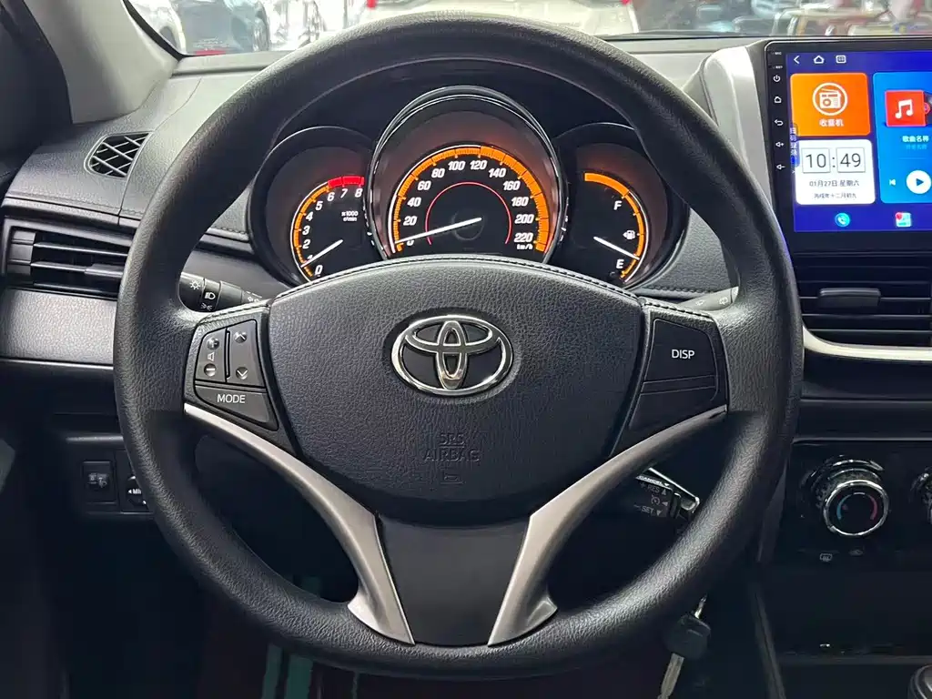 Toyota Yaris L — миниатюра 9