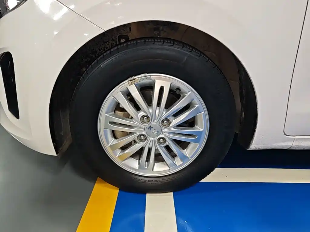 Kia Huanchi — миниатюра 23
