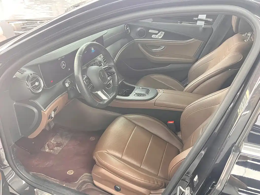 Mercedes-Benz E-Class — миниатюра 5
