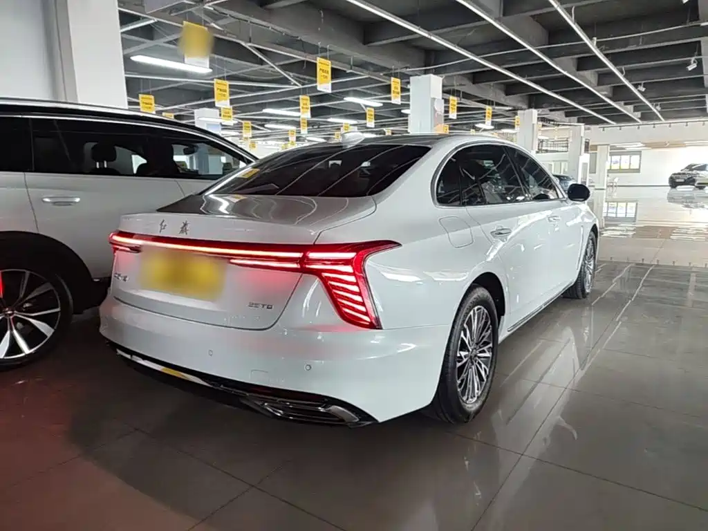 Hongqi Hongqi H5 — миниатюра 7