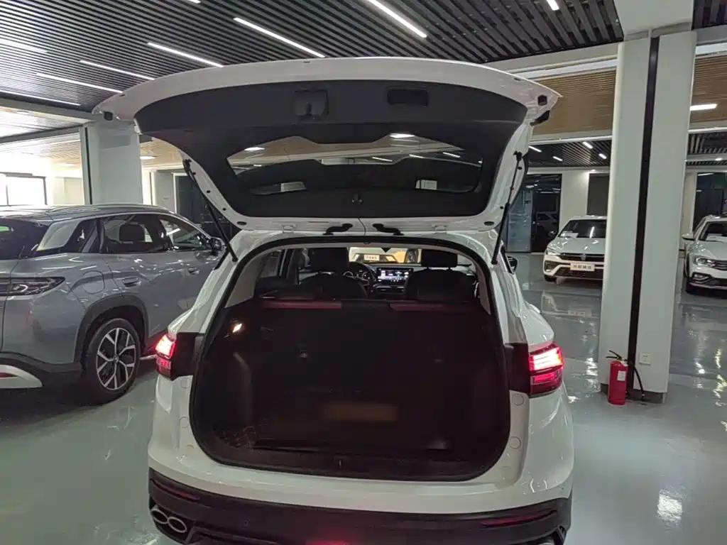 Geely Binyue — миниатюра 19