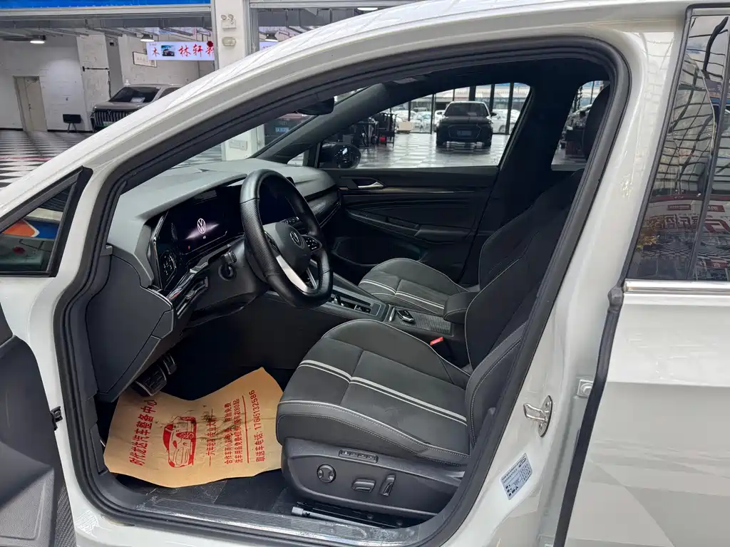 Volkswagen Golf — миниатюра 12