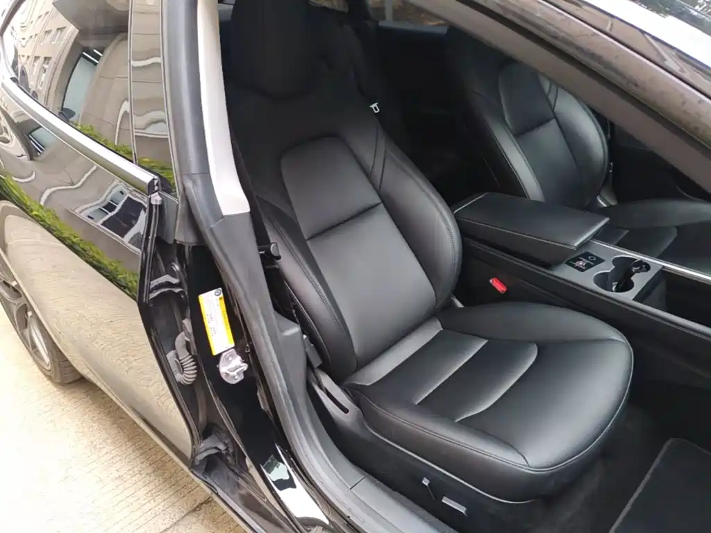 Tesla Model 3 — миниатюра 25