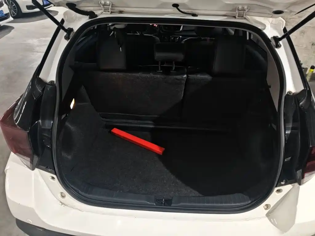 Toyota Yaris L — миниатюра 19