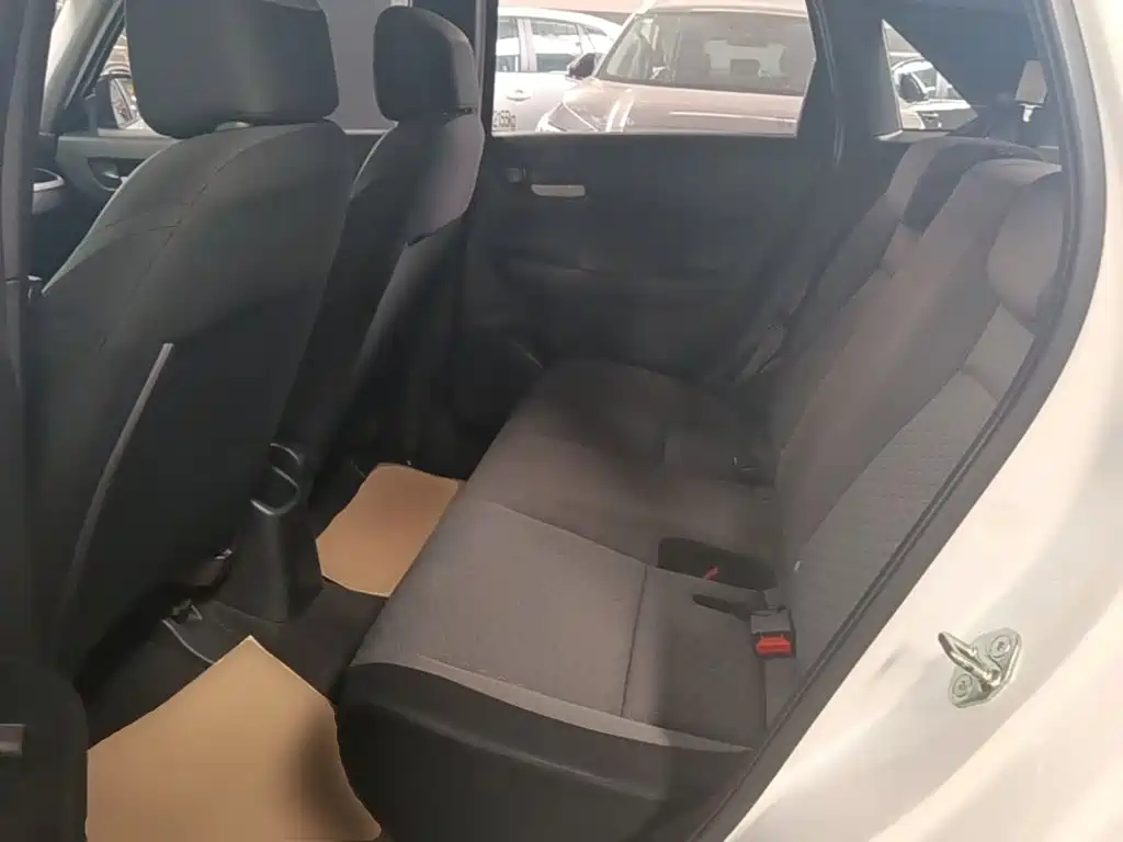 Honda Fit — миниатюра 17