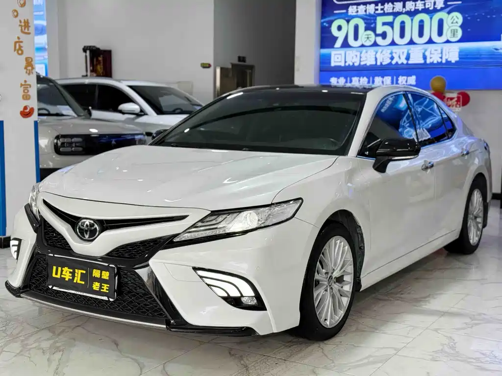 TOYOTA CAMRY
