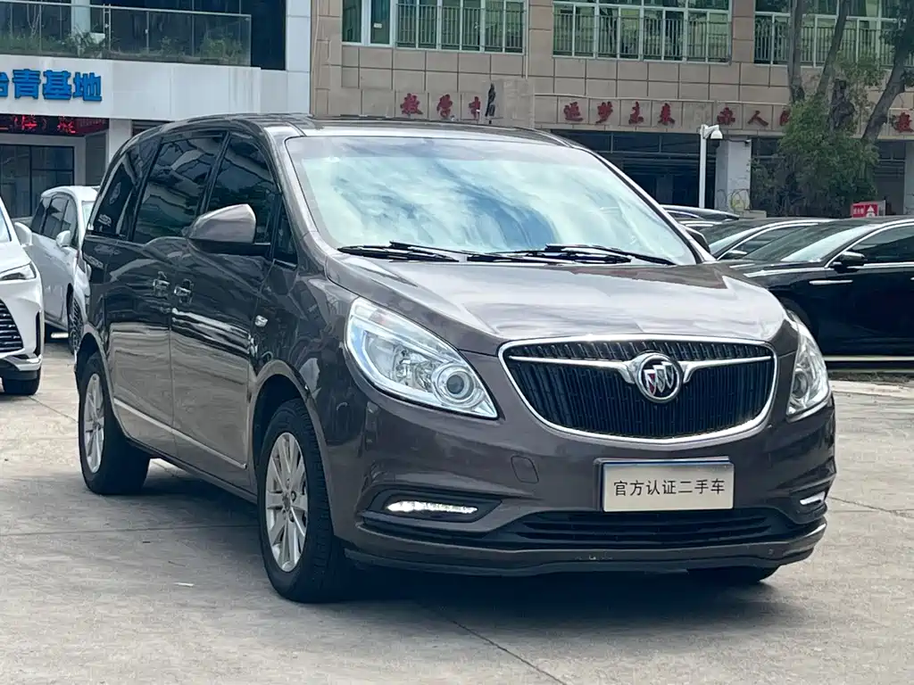 Buick GL8 — миниатюра 3