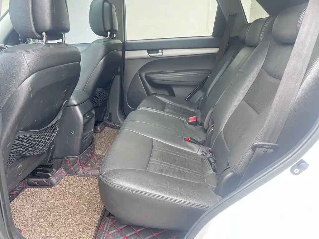 Kia Sorento — миниатюра 9