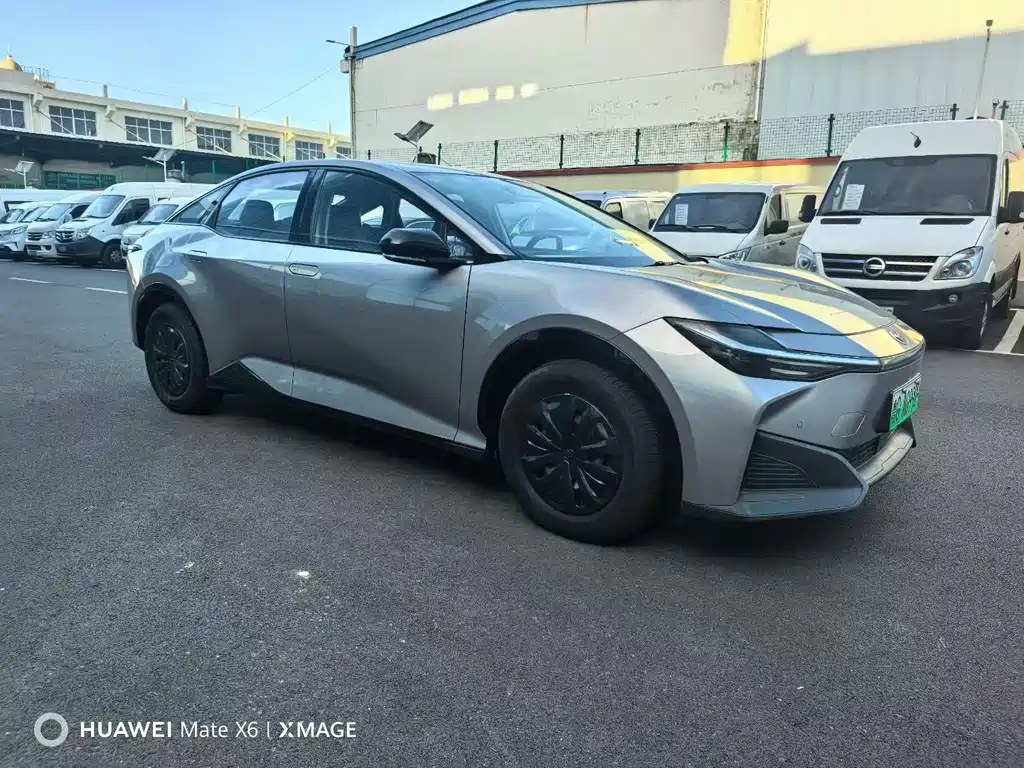Toyota bZ3 — миниатюра 3