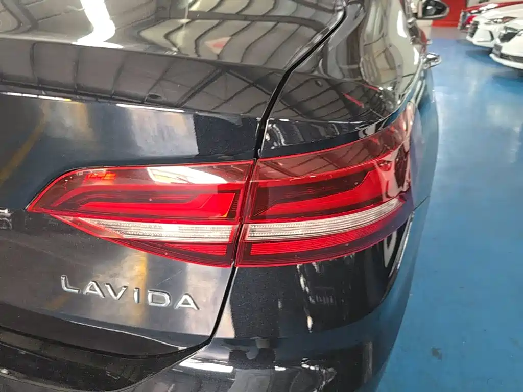 Volkswagen Lavida — миниатюра 8