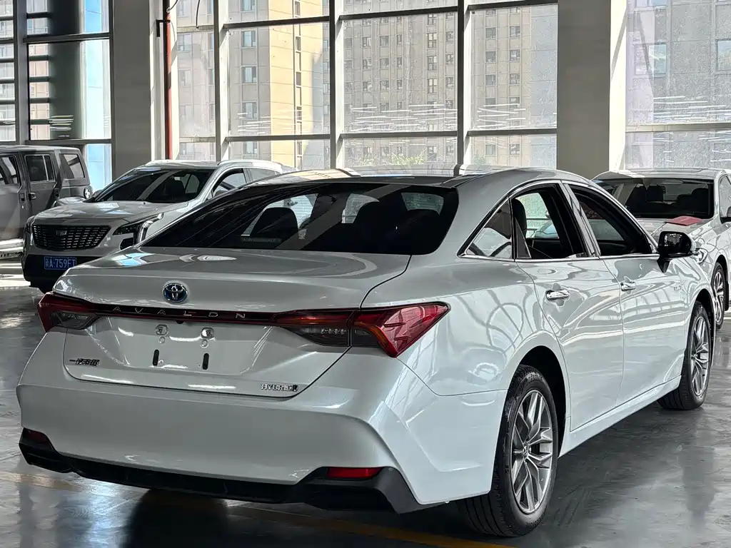 Toyota Avalon — миниатюра 14