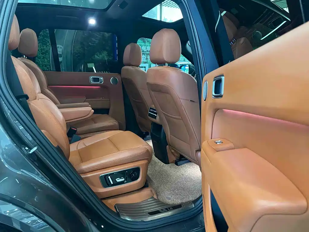 Li Auto Li L8 — миниатюра 10