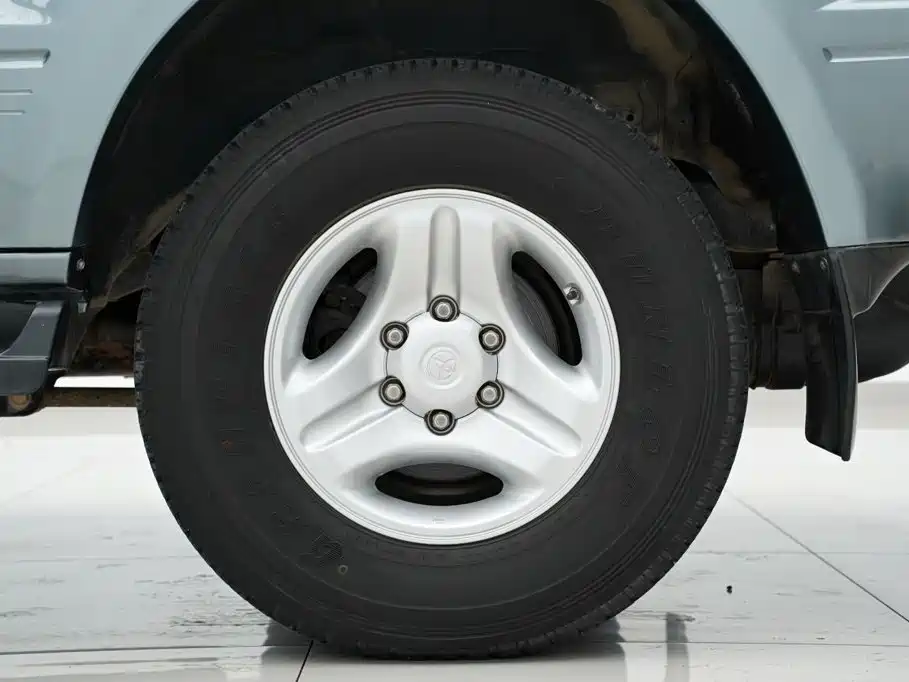 Toyota Prado (Import) — миниатюра 47
