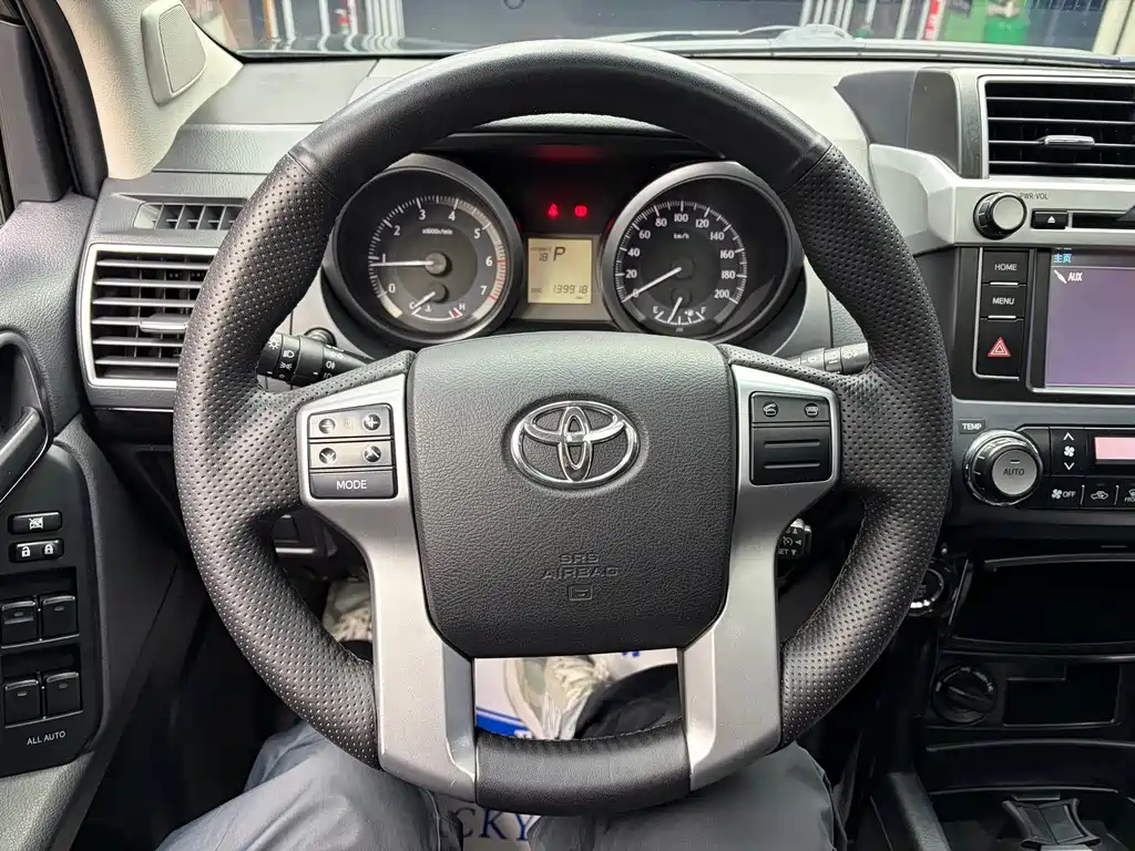 Toyota Prado — миниатюра 10