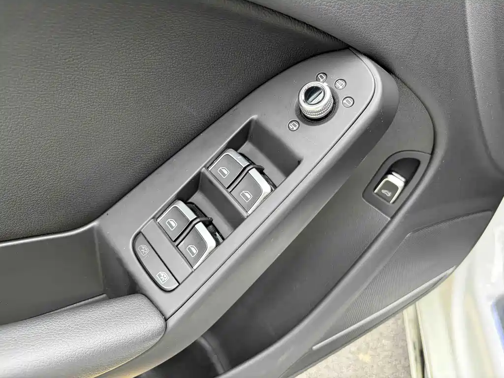 Audi A4L — миниатюра 13