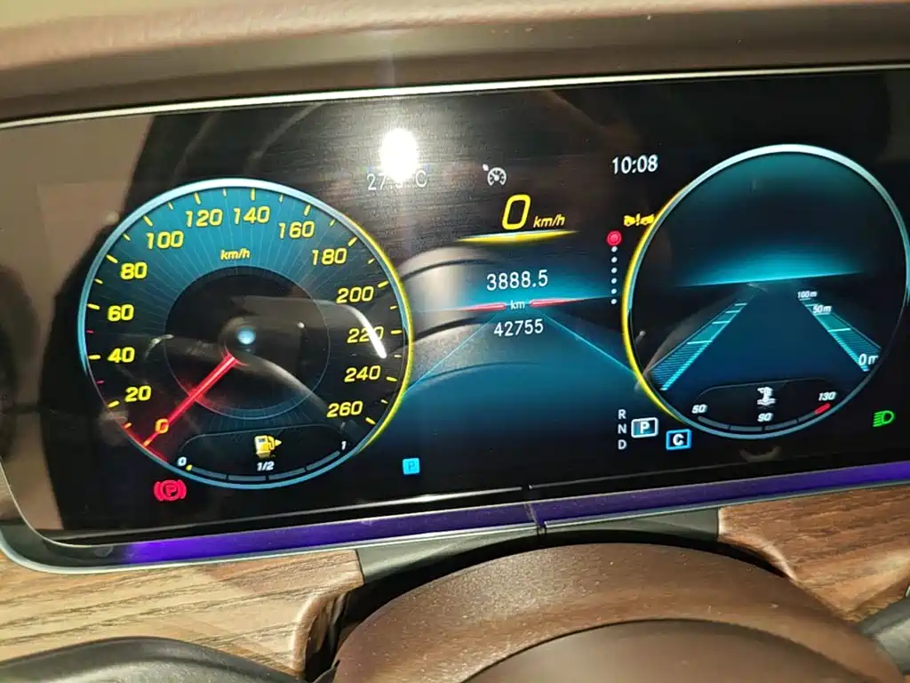 Mercedes-Benz E-Class — миниатюра 12