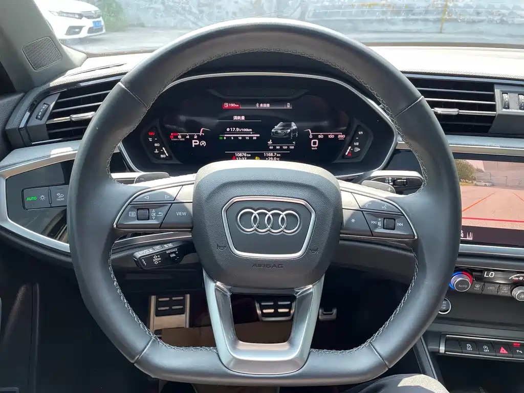 Audi Q3 — миниатюра 10