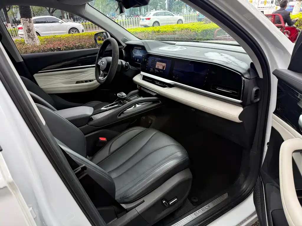 Geely Xingyue L — миниатюра 13