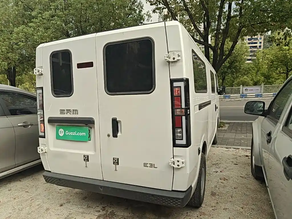 SRM Xinyuan E3L — миниатюра 7