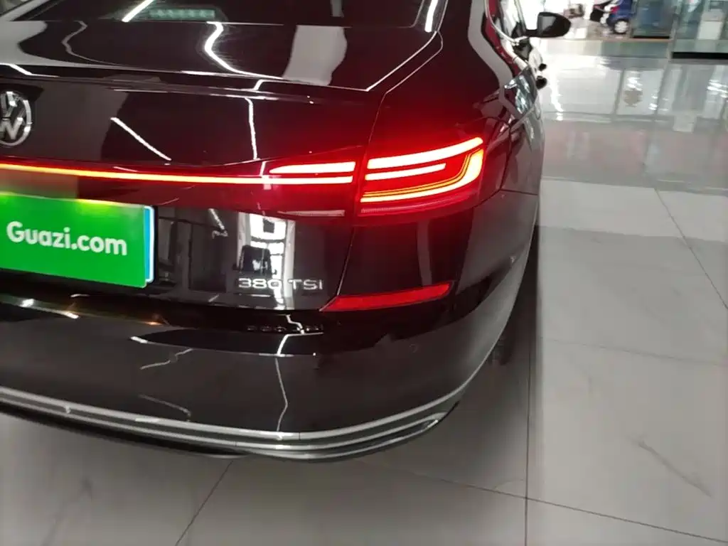 Volkswagen Passat — миниатюра 8