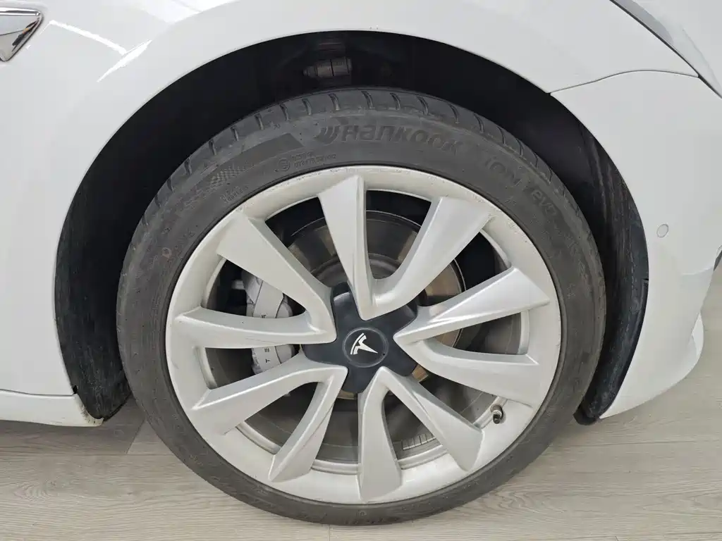 Tesla Model 3 — миниатюра 56