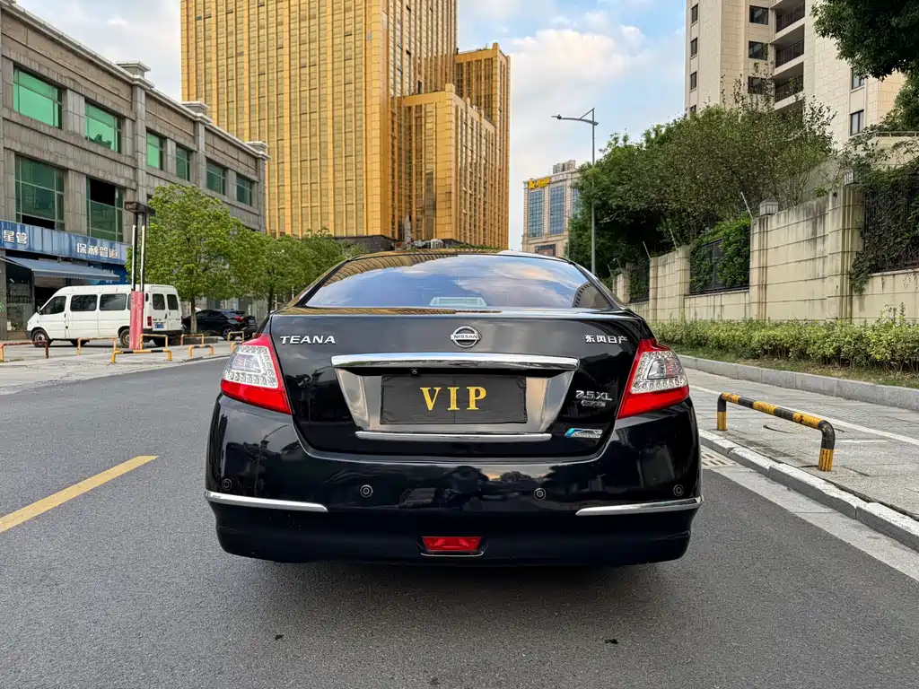 Nissan Teana — миниатюра 6