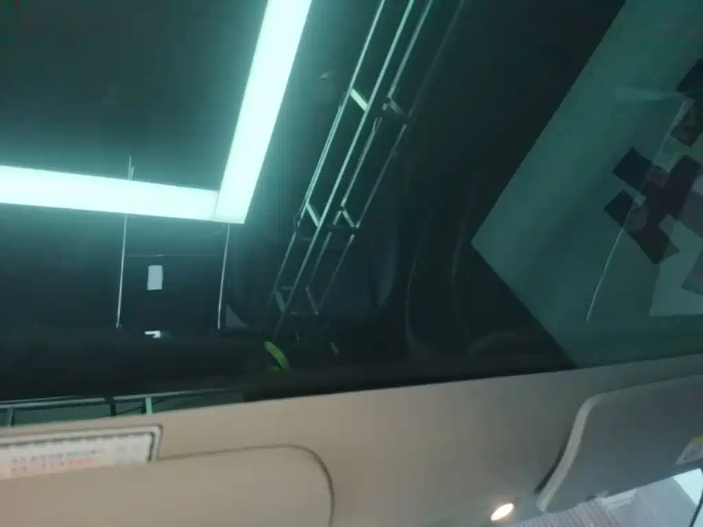 Tesla Model 3 — миниатюра 18