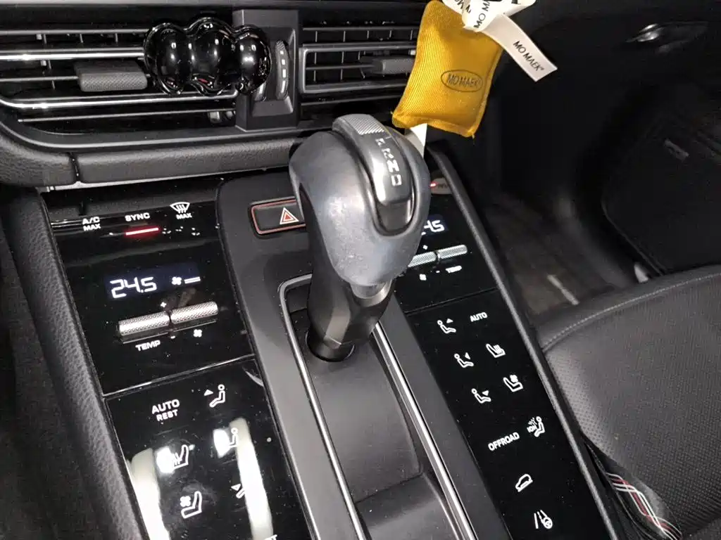 Porsche Macan — миниатюра 15