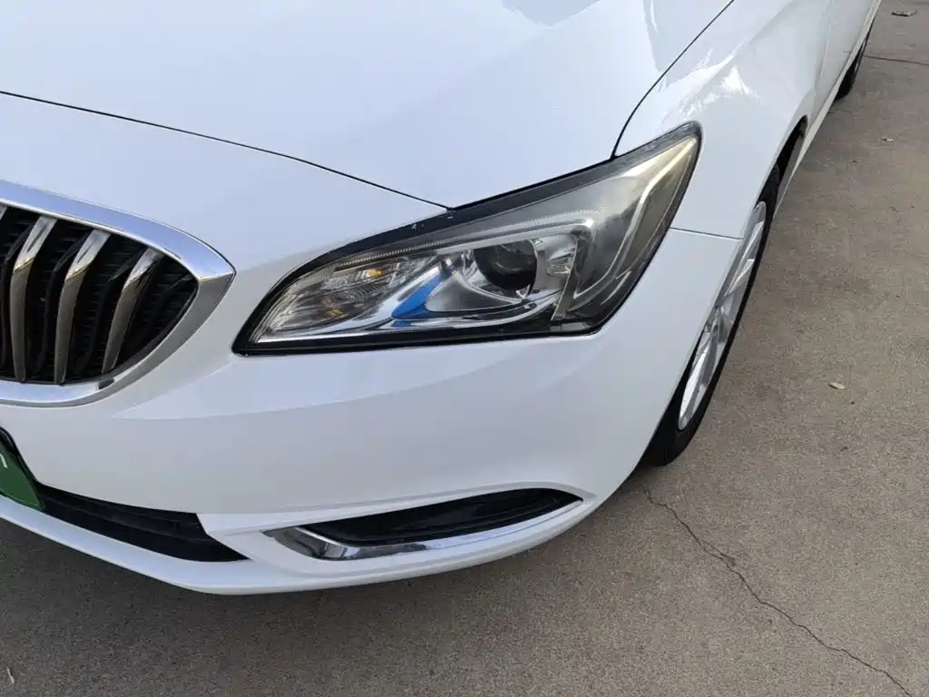 Buick Verano — миниатюра 18