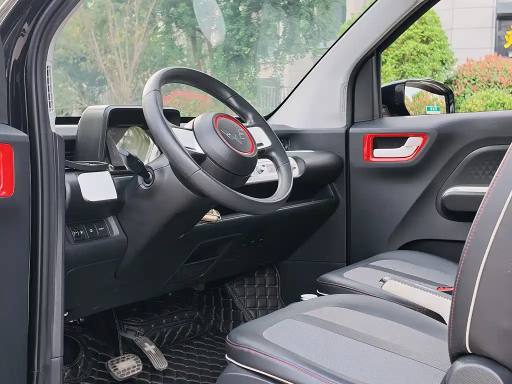 Wuling MINIEV — миниатюра 9