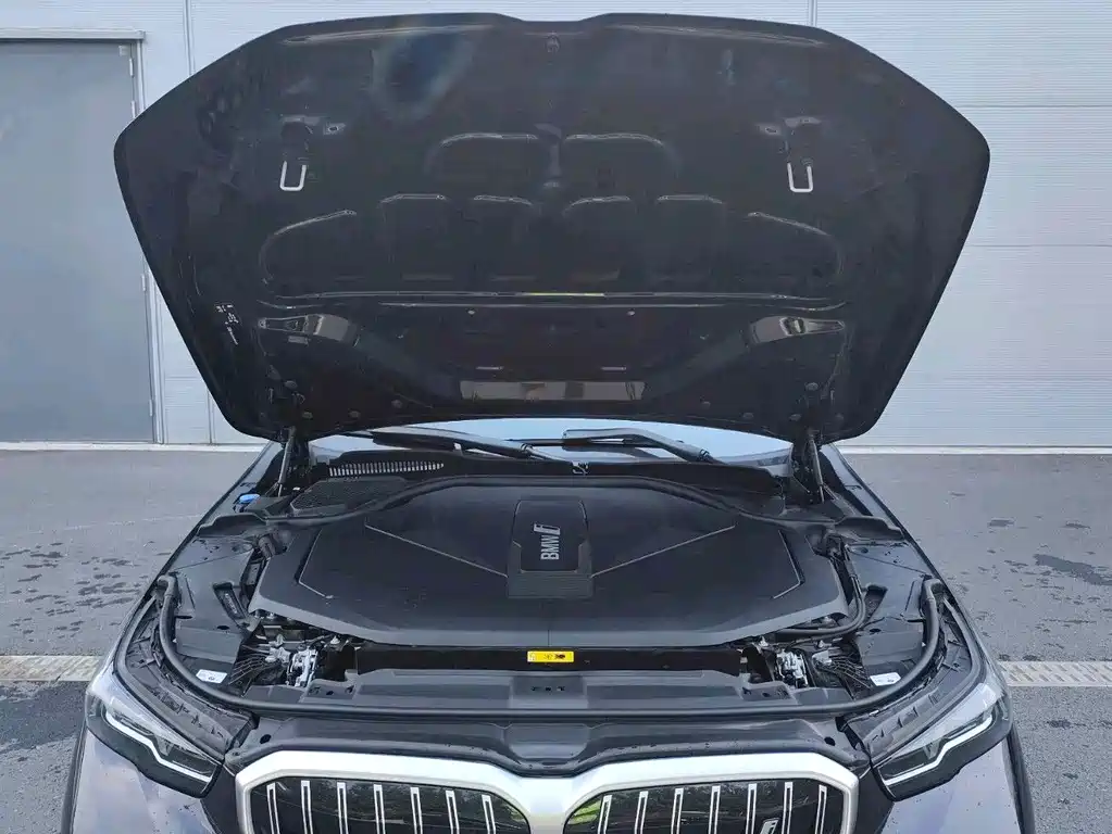 BMW i5 — миниатюра 7