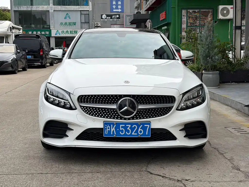 Mercedes-Benz C-Class — миниатюра 2