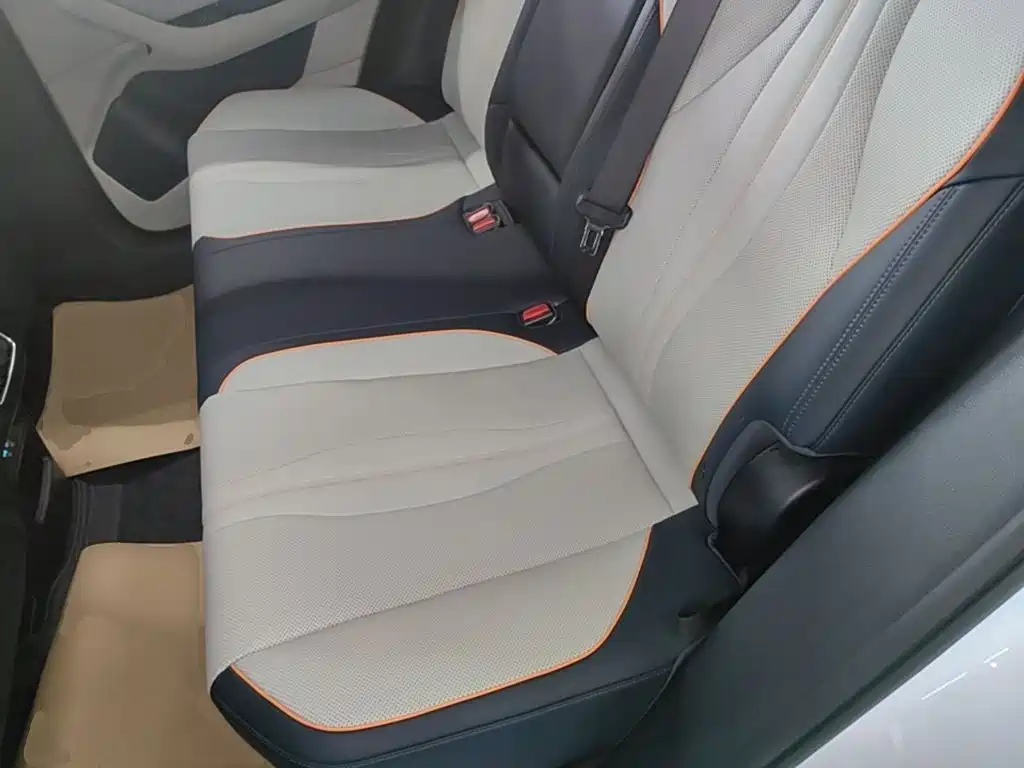 BYD PLUS New Energy — миниатюра 17