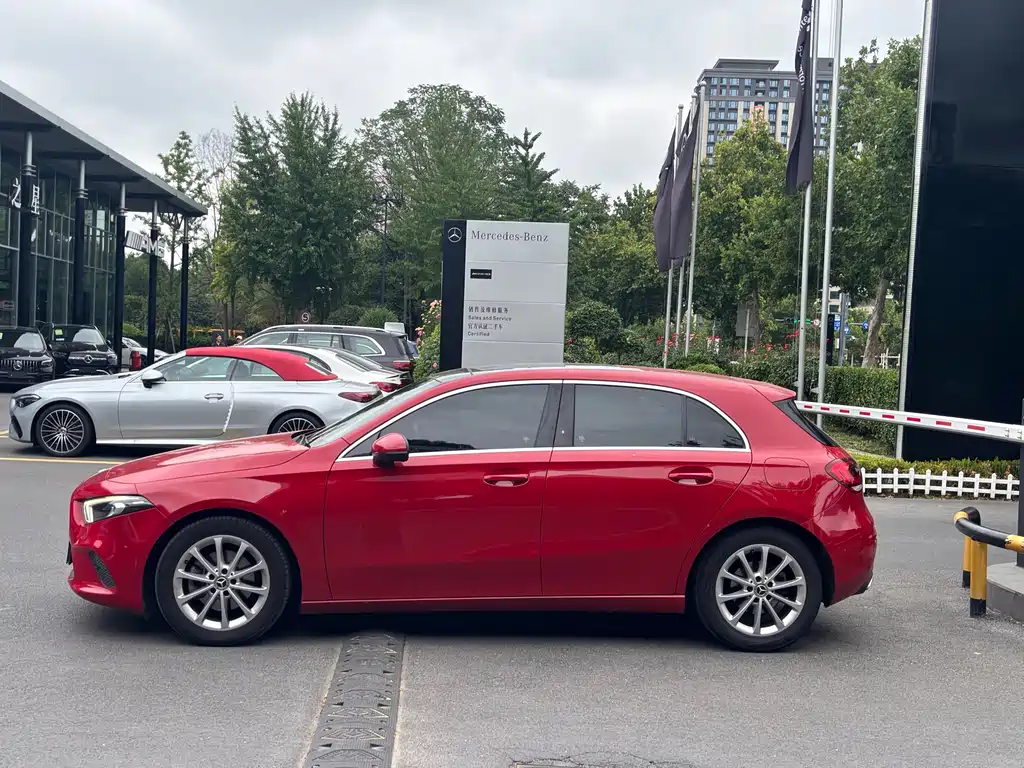 Mercedes-Benz A-Class (Import) — миниатюра 3