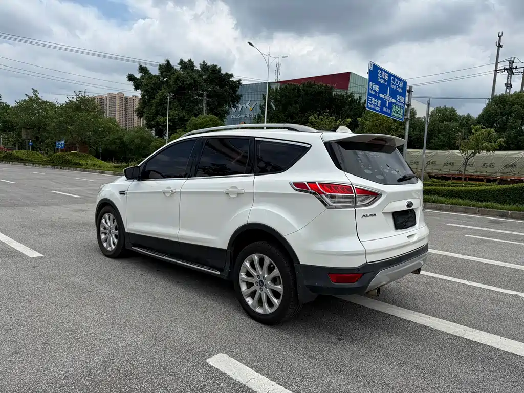 Ford Kuga — миниатюра 6