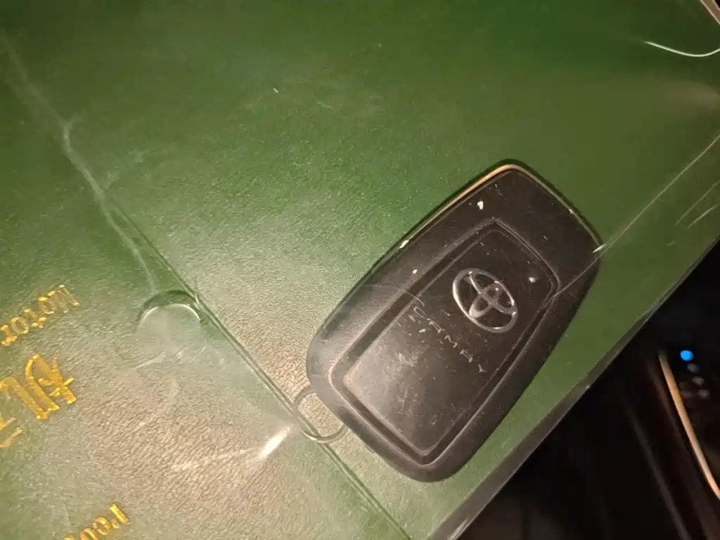 Toyota Camry — миниатюра 9