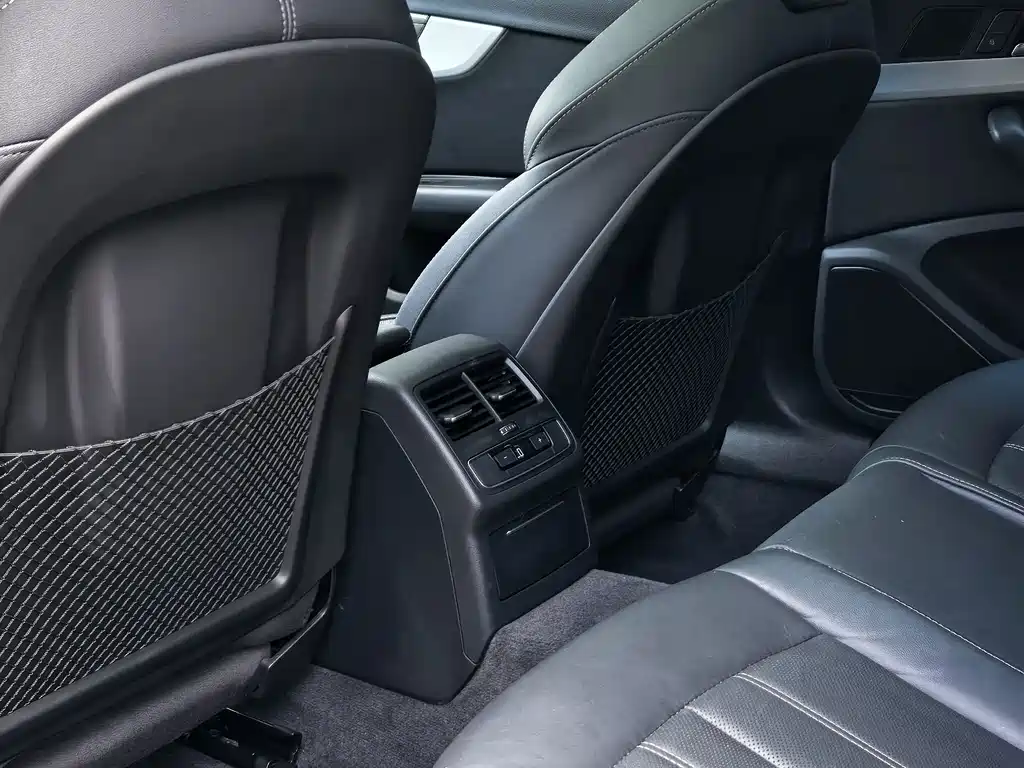 Audi A4L — миниатюра 9